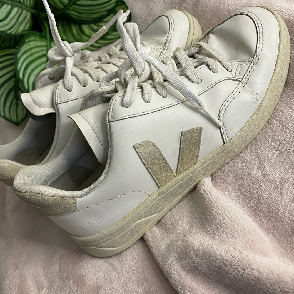 VEJA - Sneakers Shoes Women’s Size 6